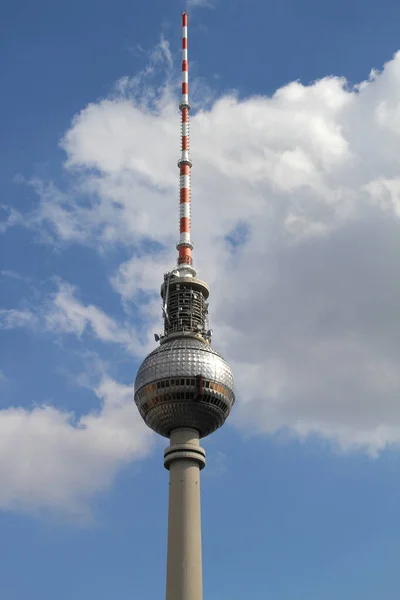 Τηλεοπτικός Πύργος Του Βερολίνου Στην Alexanderplatz — Φωτογραφία Αρχείου