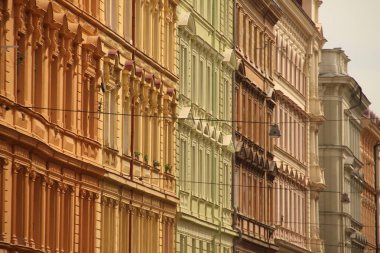 Prag 'ın eski bir kasabasında şehir manzarası