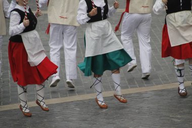 Sokaktaki Bask Dans Sergisi