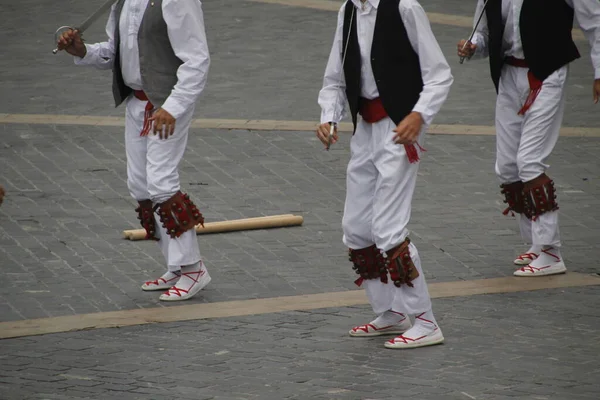 Baskische Volksdansers Straat — Stockfoto