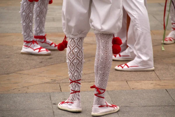 Baskische Volkstänzer Auf Der Straße — Stockfoto