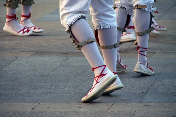 Baskijska Tancerka Ludowa Festiwalu Ulicznym — Zdjęcie stockowe