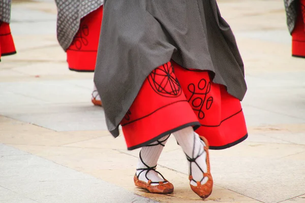 Geleneksel Bask Dansı Sokak Festivalinde — Stok fotoğraf