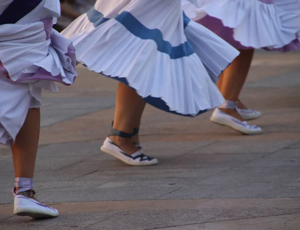 Geleneksel Bask Dansı Sokak Festivalinde — Stok fotoğraf