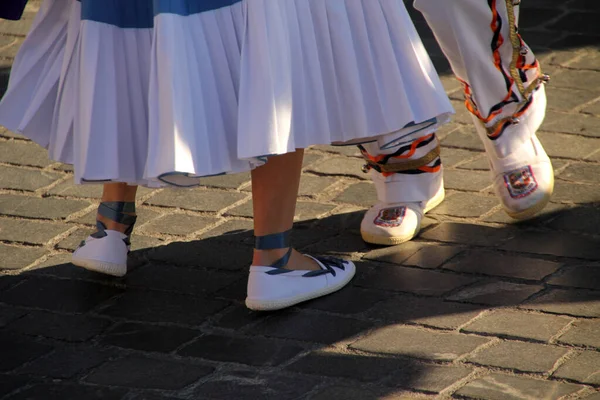 Tari Tradisional Basque Festival Jalanan — Stok Foto