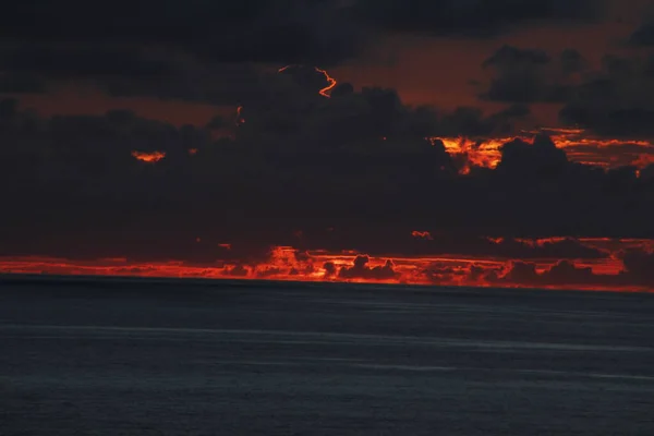 Crépuscule Dans Mer Dans Une Journée Été — Photo