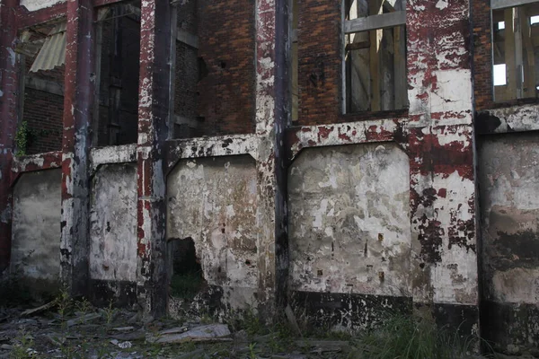 Vista Una Fábrica Abandonada Ruinas —  Fotos de Stock