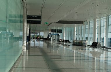 Uluslararası bir havaalanında terminal