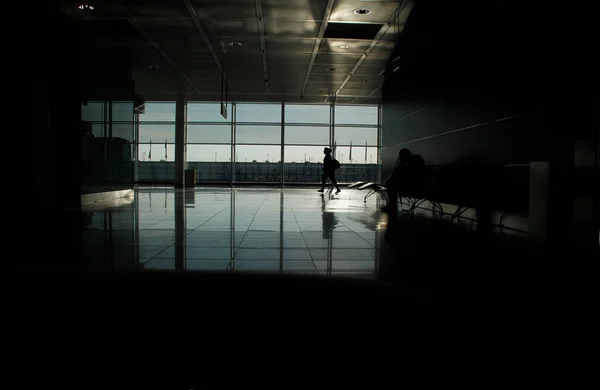 Terminal Auf Einem Internationalen Flughafen — Stockfoto