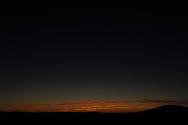 Bask Dağlarında Şafak