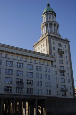 Berlin şehir merkezinde apartman blokları