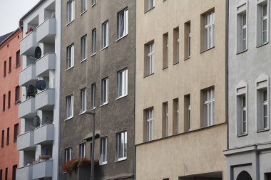 Berlin şehir merkezinde apartman blokları