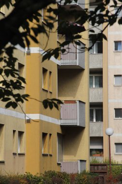 Berlin şehir merkezinde apartman blokları