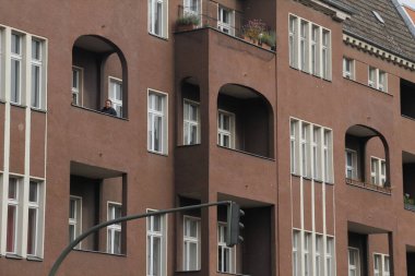 Berlin şehir merkezinde apartman blokları