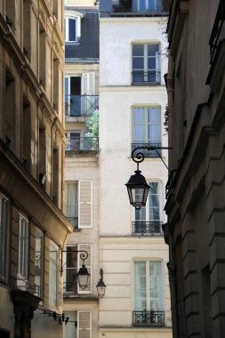 Paris 'te apartman inşaatı