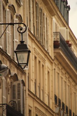 Paris şehir merkezindeki apartman blokları