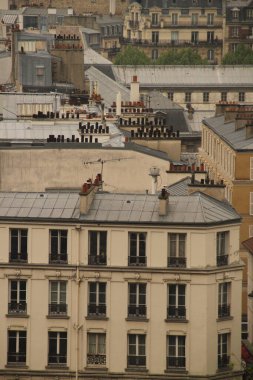 Paris şehir merkezindeki apartman blokları