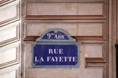 Paris şehir merkezindeki apartman blokları