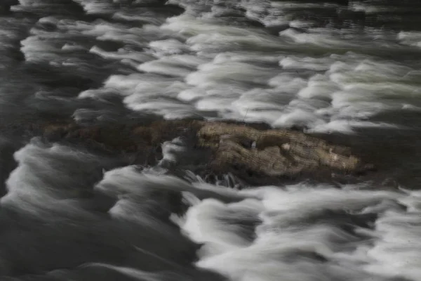 Fluss Bilbao Während Der Schmelze — Stockfoto