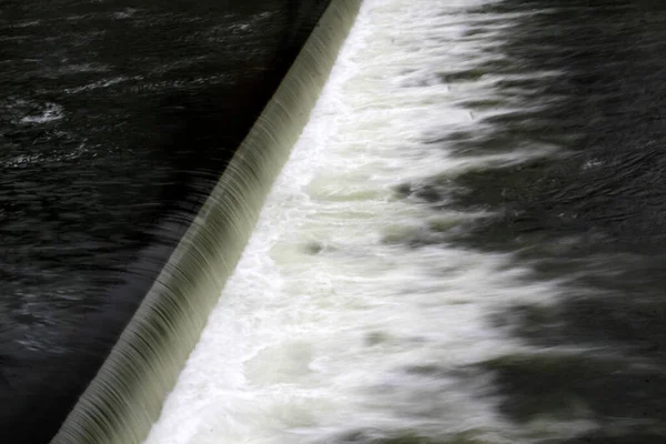 Річка Більбао Під Час Танення — стокове фото