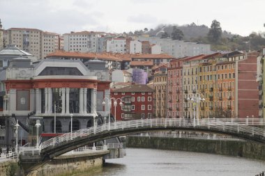 Bilbao mahallesinde bir bina.