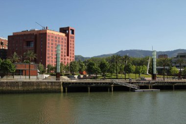 Bilbao mahallesinde bir bina.