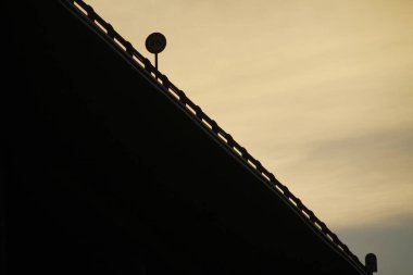 Bilbao nehri üzerindeki köprü.