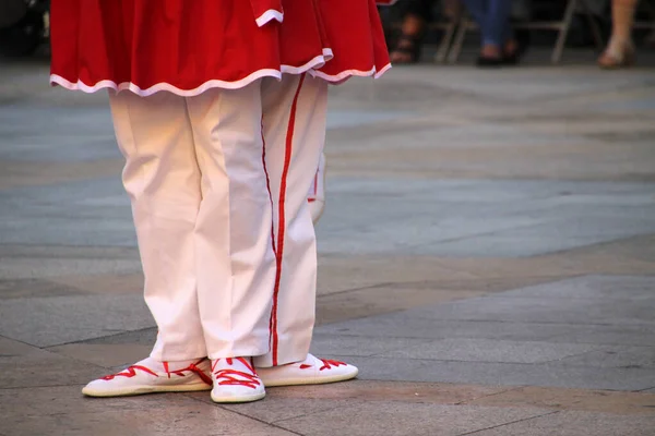 Halk Festivalinde Geleneksel Bas Dansı — Stok fotoğraf