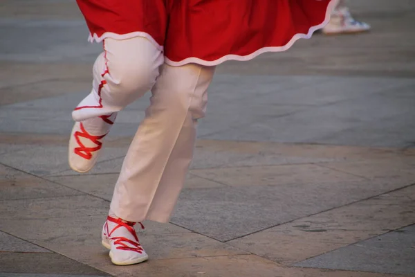 Halk Festivalinde Geleneksel Bas Dansı — Stok fotoğraf