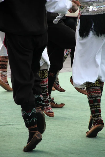 Serbischer Volkstanz Auf Einem Straßenfest — Stockfoto