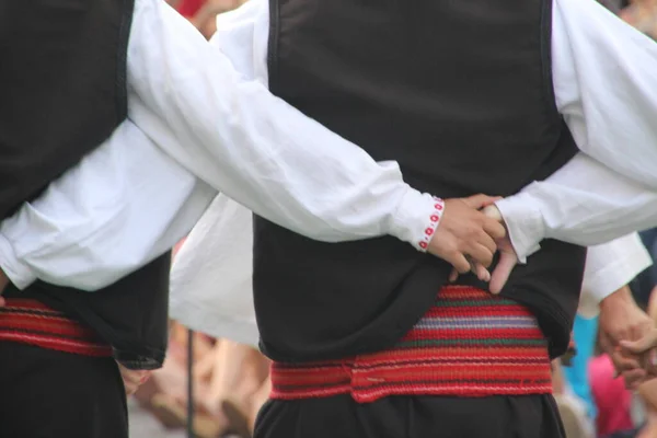 Serbischer Volkstanz Auf Einem Straßenfest — Stockfoto