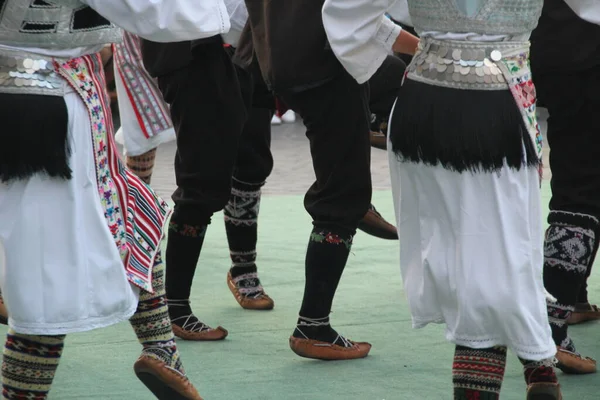 Serbischer Volkstanz Auf Einem Straßenfest — Stockfoto