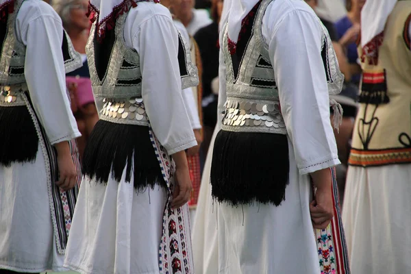 Serbischer Volkstanz Auf Einem Straßenfest — Stockfoto