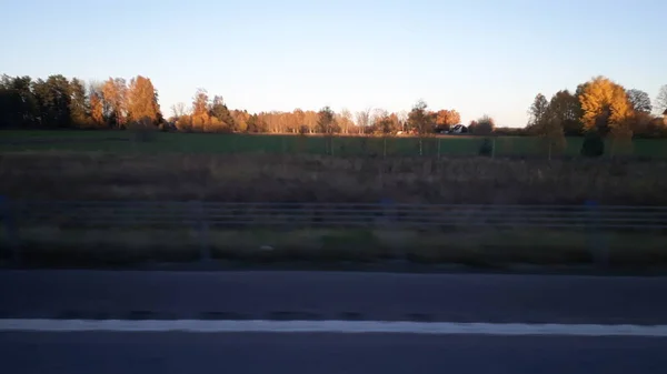 在瑞典的高速公路上开车 — 图库照片