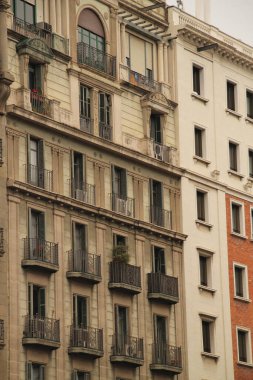 Barselona şehir merkezinde şehir manzarası