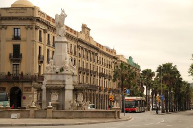 Barselona şehir merkezinde şehir manzarası