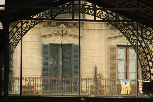 Barselona şehir merkezinde şehir manzarası