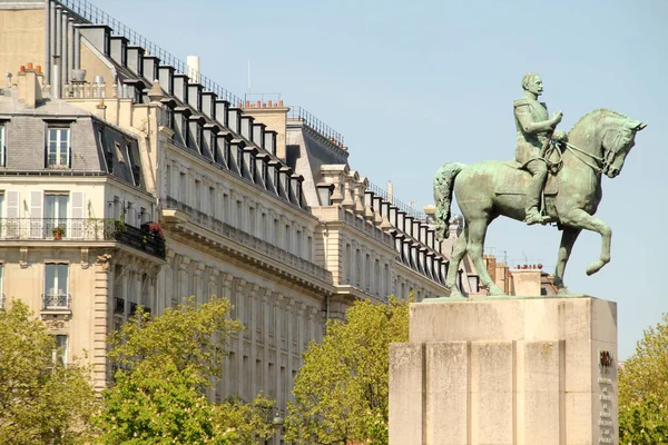 Escultura Centro Paris — Fotografia de Stock