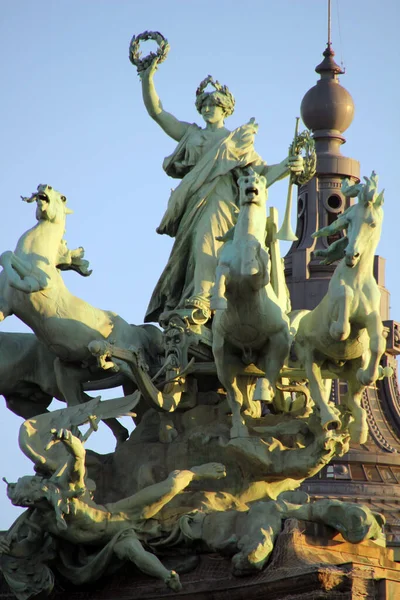 Estátua Artística Centro Paris — Fotografia de Stock