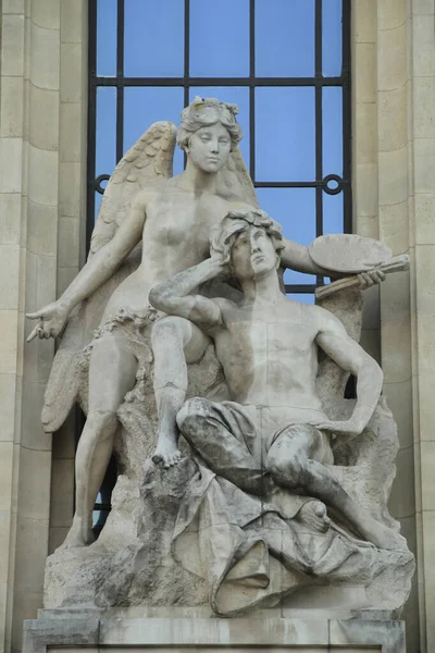 Statue Artistique Dans Centre Paris — Photo
