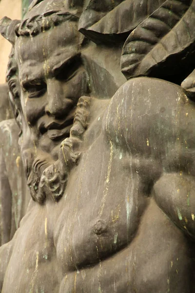 Posąg Artystyczny Centrum Paryża — Zdjęcie stockowe