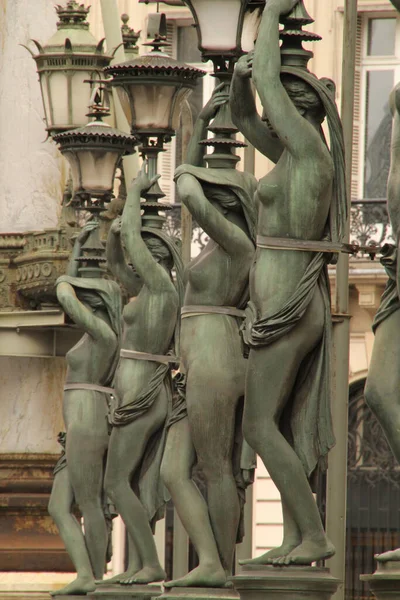 Statua Artistica Nel Centro Parigi — Foto Stock