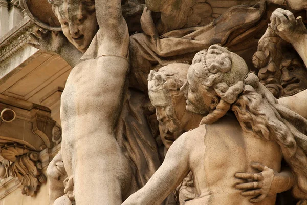 Statua Artistica Nel Centro Parigi — Foto Stock