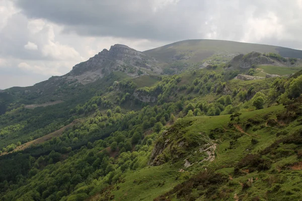 Escursioni Nelle Montagne Dei Paesi Baschi — Foto Stock