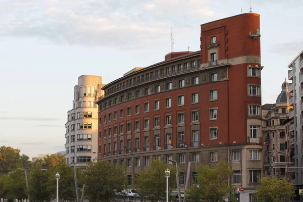 Edificio Barrio Bilbao —  Fotos de Stock