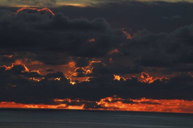 Bir yaz akşamında akşam