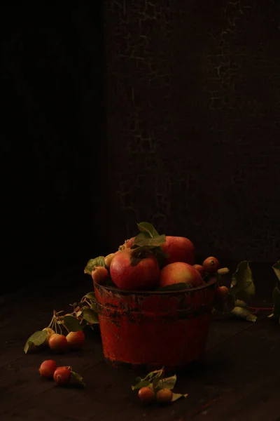 Красные Яблоки Столе — стоковое фото
