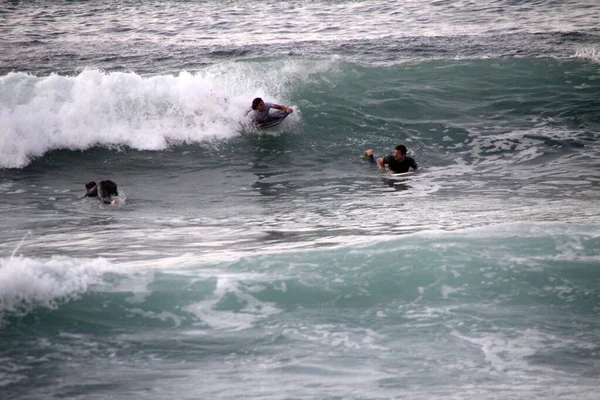 Surfear Día Invierno — Foto de Stock