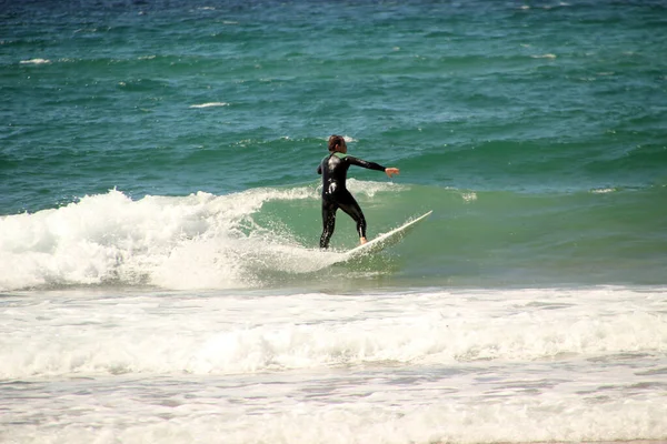 Surfer Dans Une Journée Hiver — Photo