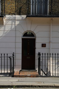 Londra şehir merkezinde bir bina.